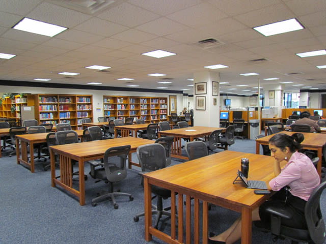 Photo of Himmelfarb Library first floor