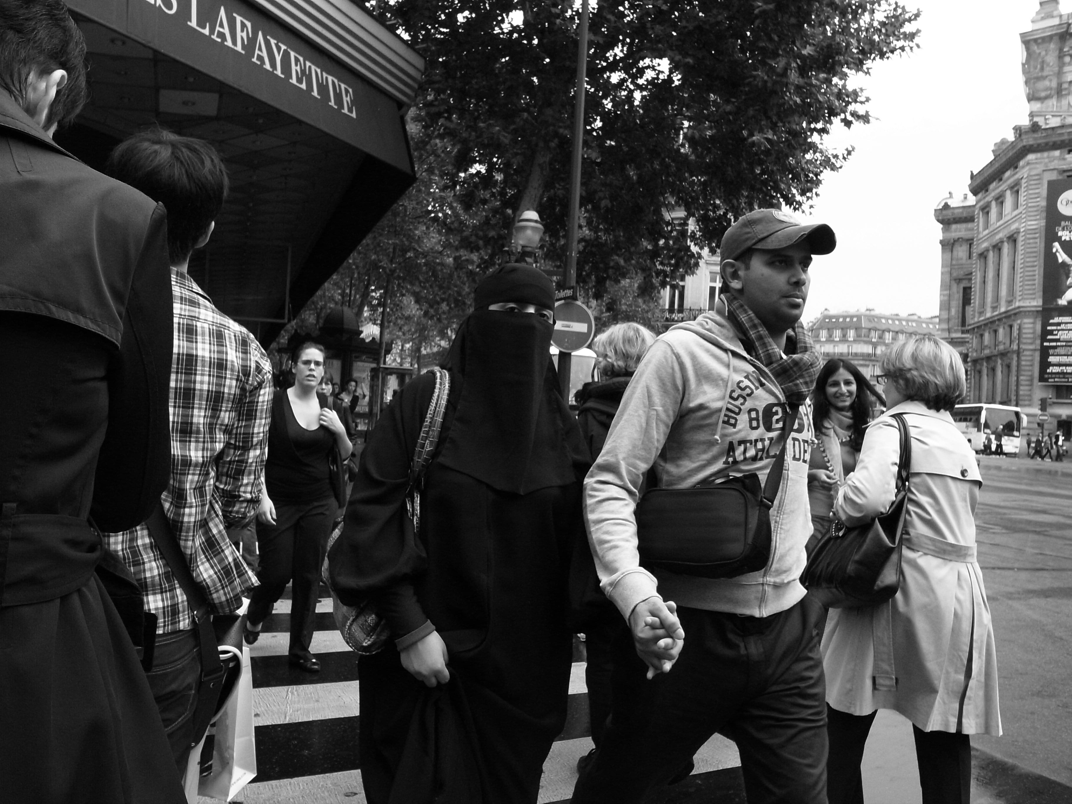muslim woman niqab france 2010